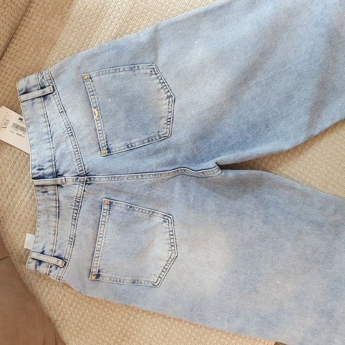 Продам бермуды Dshe