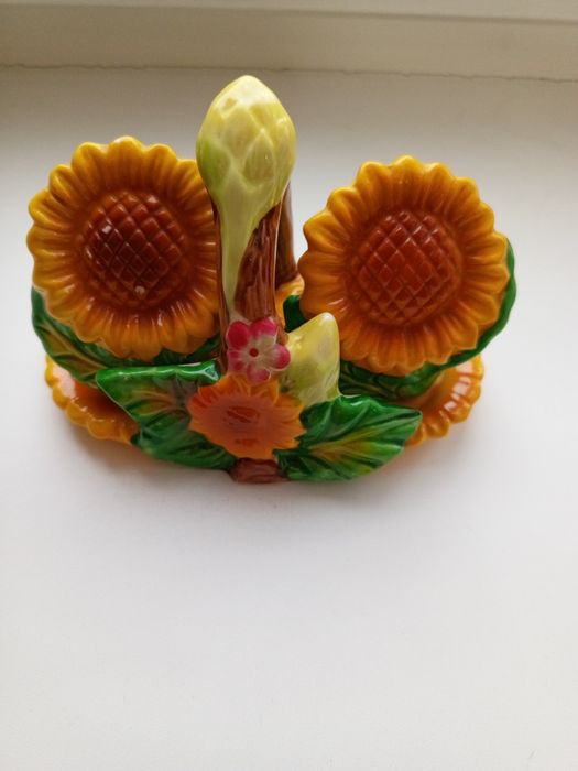 Продам солонку и перечницу