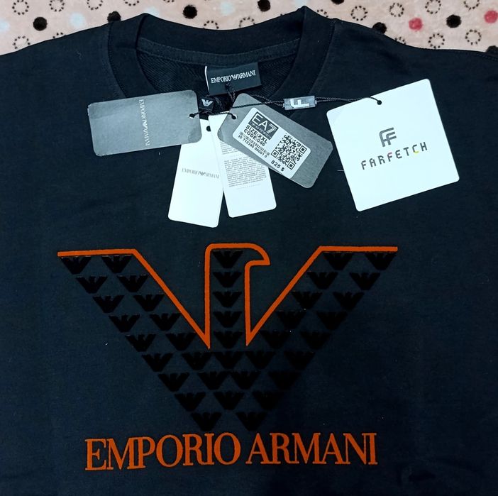 Vând bluza noua de bărbați Emporio Armani