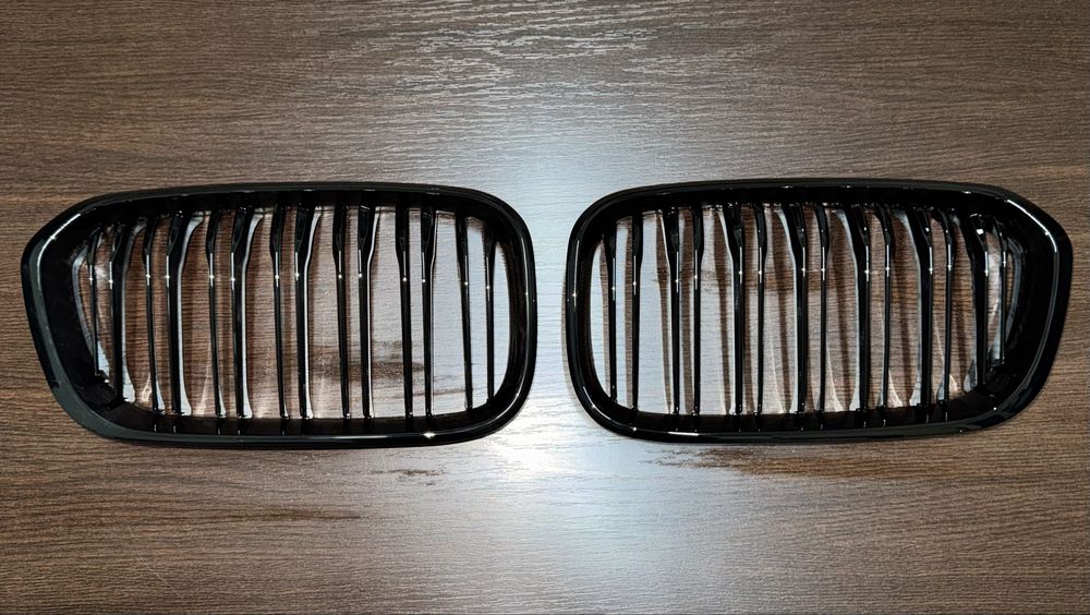 Grile BMW Seria 1 F20 F21 Facelift (2015-2018) Negru Lucios