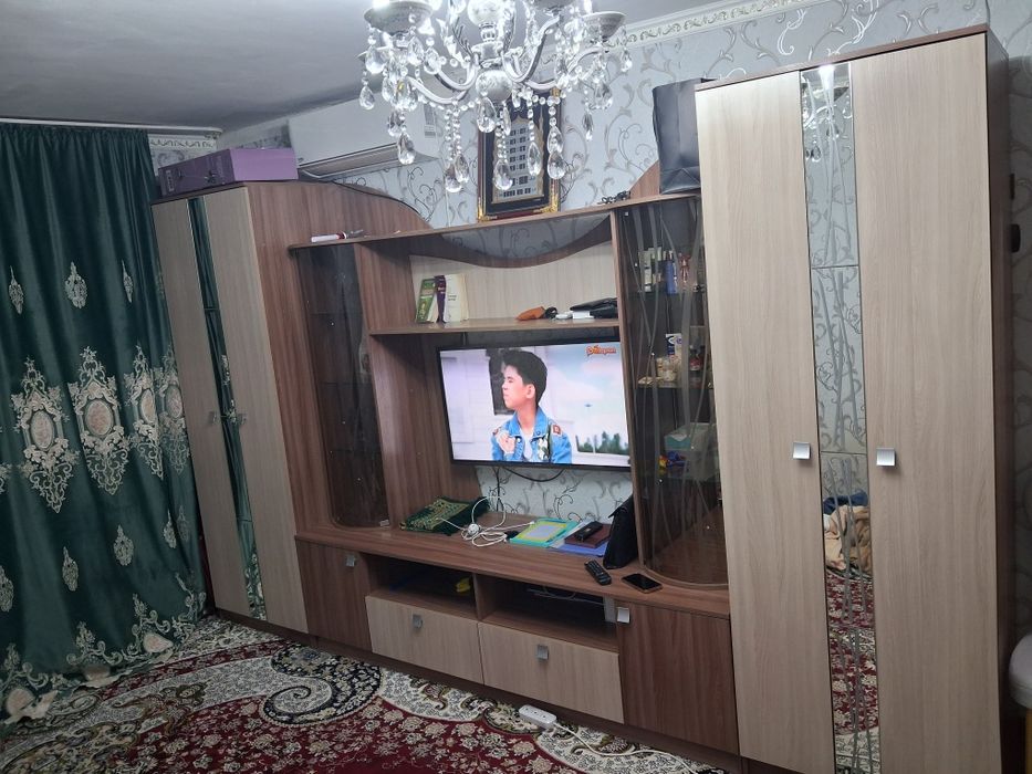 Гарнитура + шкаф + тв зона