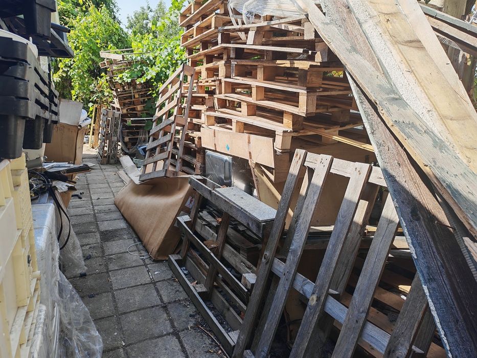 Палетни скари за ползване и горене