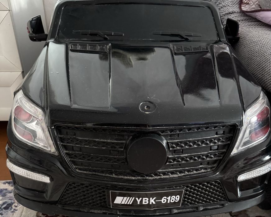 Продам детский автомобиль AMG