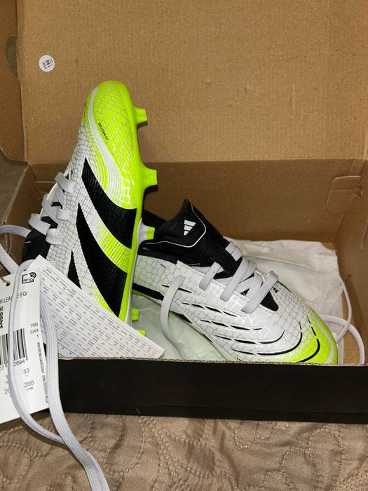 Детски футболни обувки