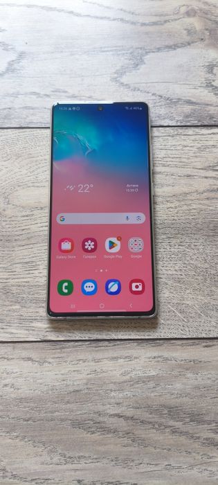 Продам Samsung galaxy s10 Lite
