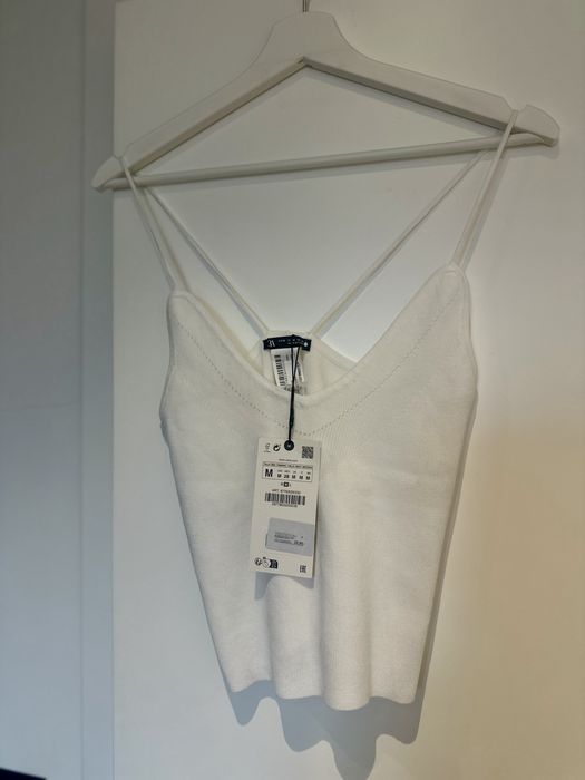 Нов бял плетен потник на Zara, М размер,