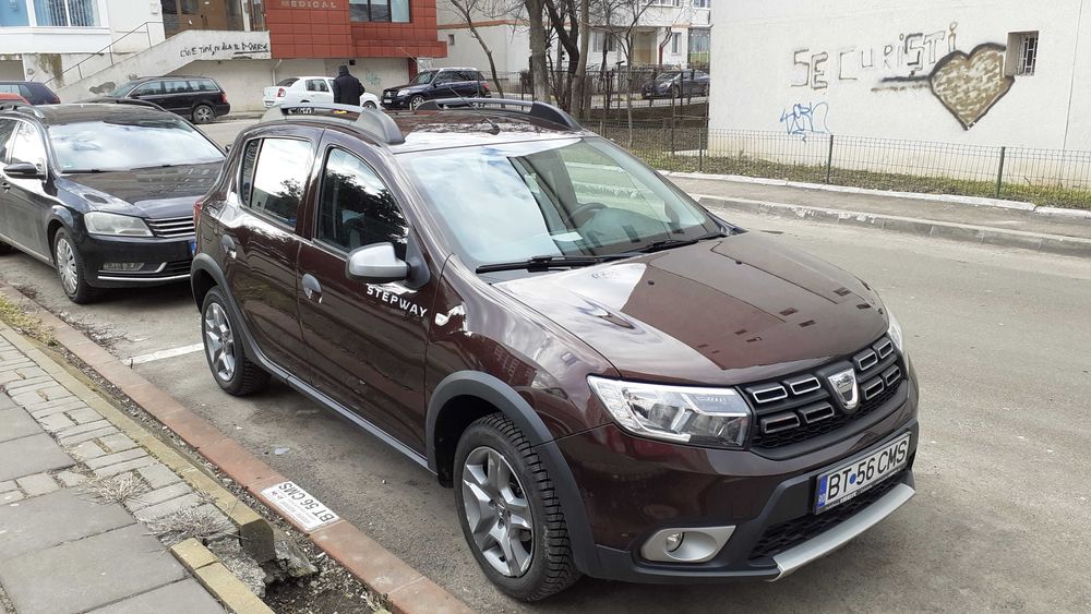 Vând Sandero Stepway