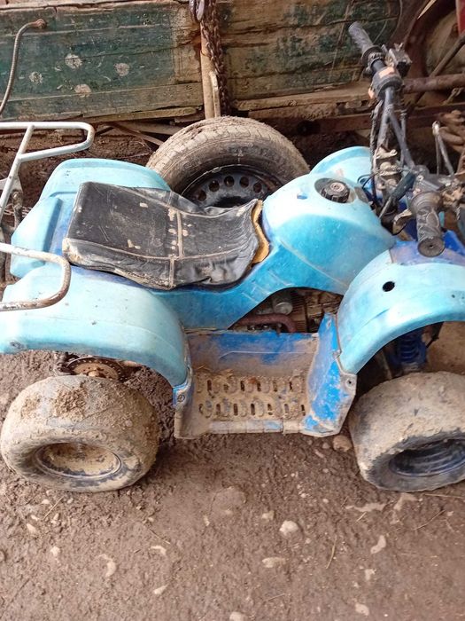 Se vinde ATV Hummer de 110cm