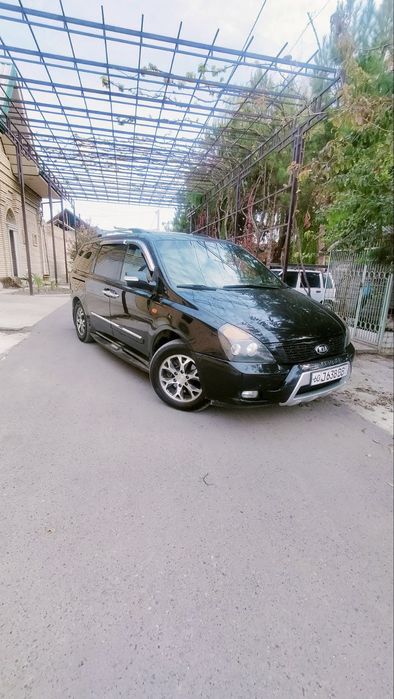 Kia karneval Sotiladi