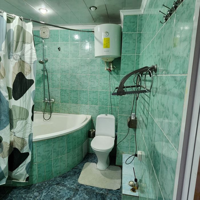 Продается 2х комнатная квартира на 3 этаже.