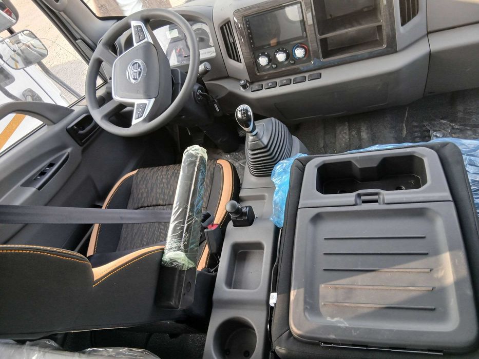 Поливомоечная машина FAW Tiger V 4х2 6м³