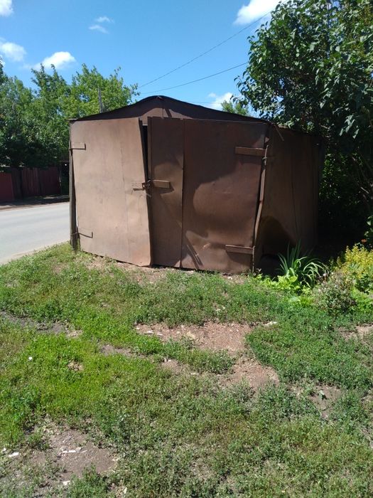 Продам гараж в аварийном