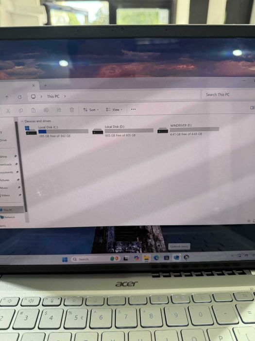 Laptop Acer Swift 3 SF314-71​ i7-12650H 16GB 1TB SSD OLED impecabil