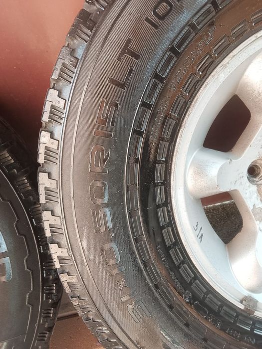 Продам багажник и колеса