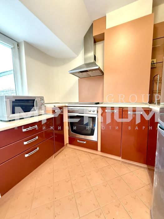 ГОЛЯМ Тристаен апартамент под наем в района на ХЕИ, гр. Варна КЛИМАТИ