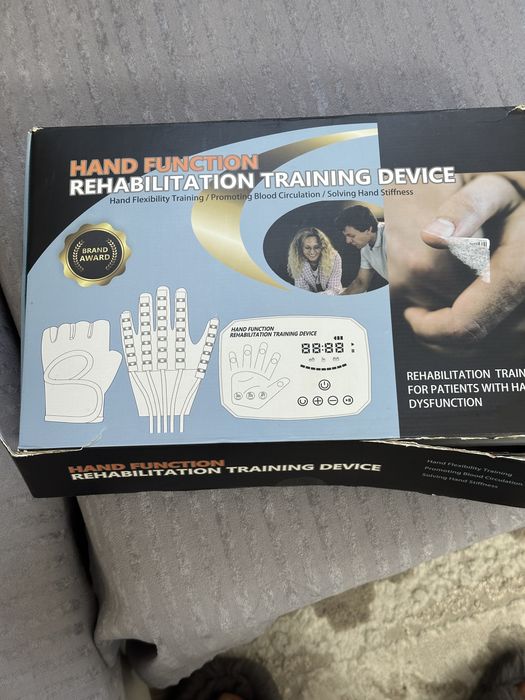 Професионална роботозирана ръкавица за болни от инсулт