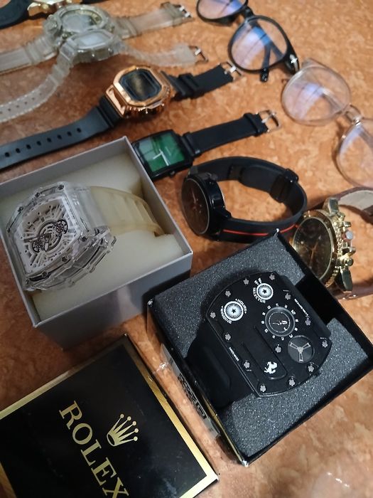 Assalom alekum Soatlar Ochkilar sotiladi holati tinniq