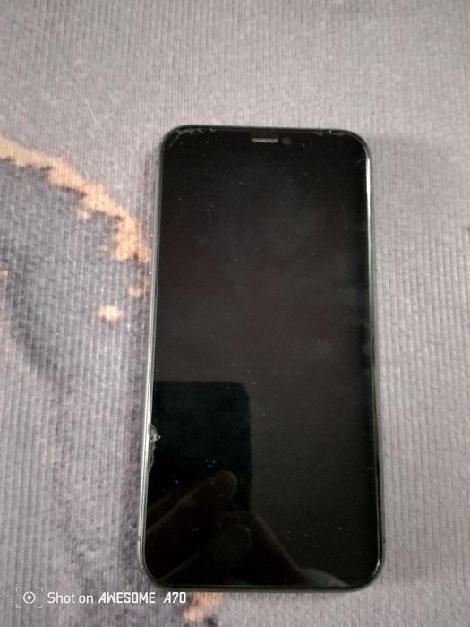 Продам iPhone 11