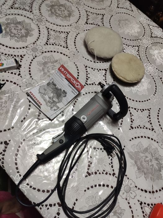 полировальная машинка интерскол УПМ180