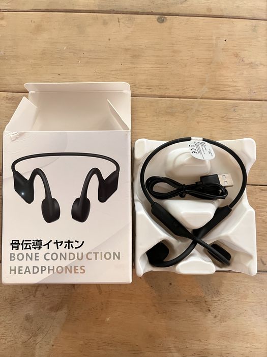 водоустойчиви Bluetooth слушалки