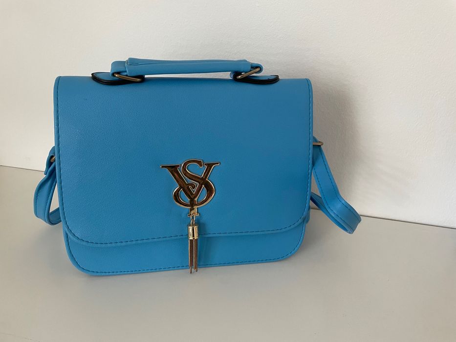 Дамска чанта в синьо