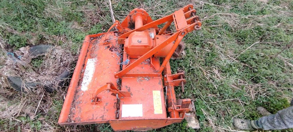 Vând freză nemțească cu ambreiaj – stare foarte bună