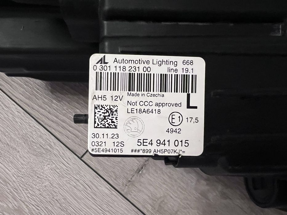 Far stanga Led Skoda Octavia 4, Original, De Europa, Cod 5E4941015