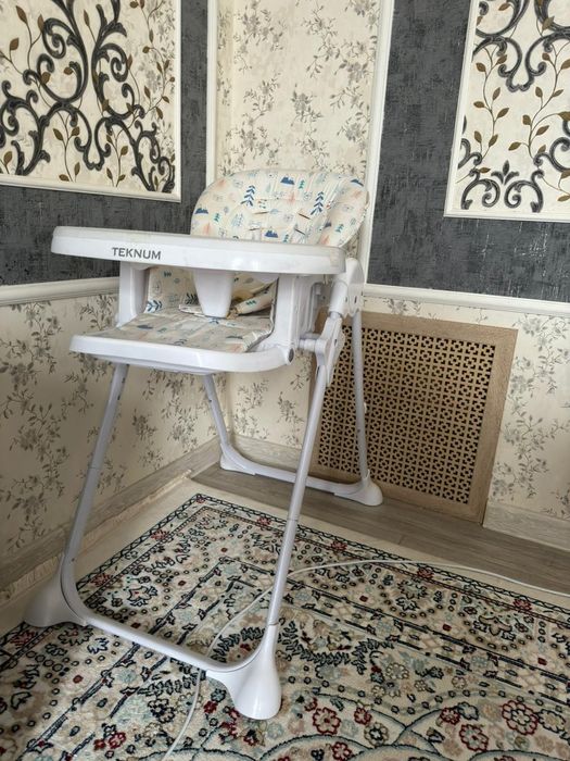 Детский стол для кормление