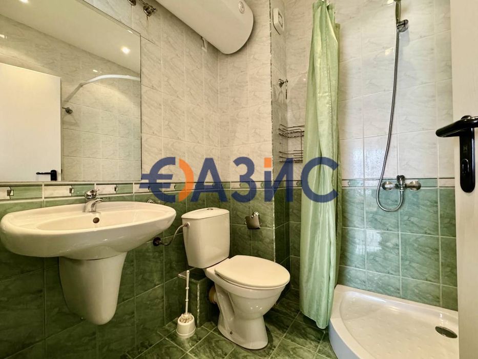 Продава се Двустаен апартамент в Свети Влас - 70 кв.м за 710 €/кв.м - Снимка #12
