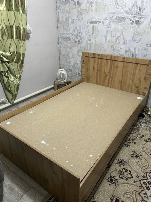 Продается спальная кровать