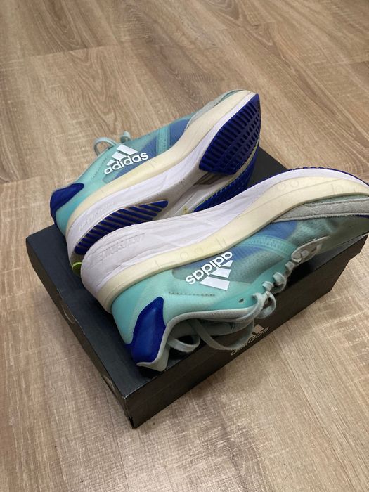 Маратонки Adidas за момиче номер 36
