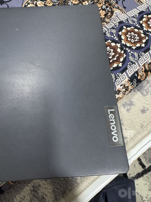 Srochna Lenovo noutbook sotiladi.