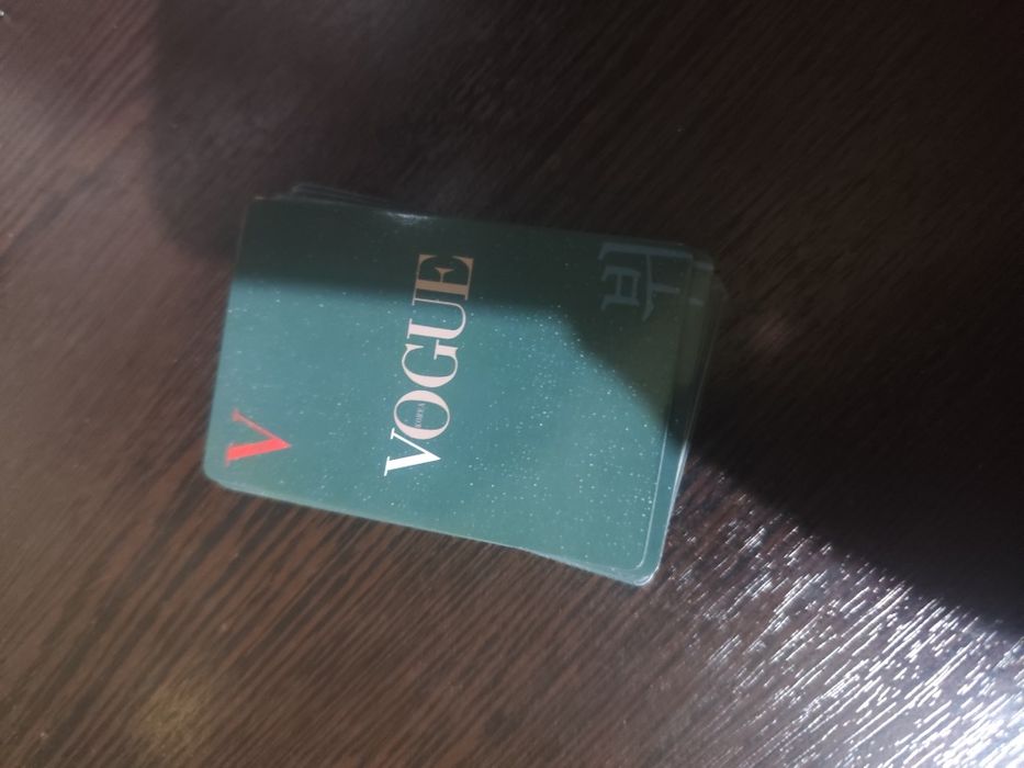 Продам карточки BTS "VOGUE"