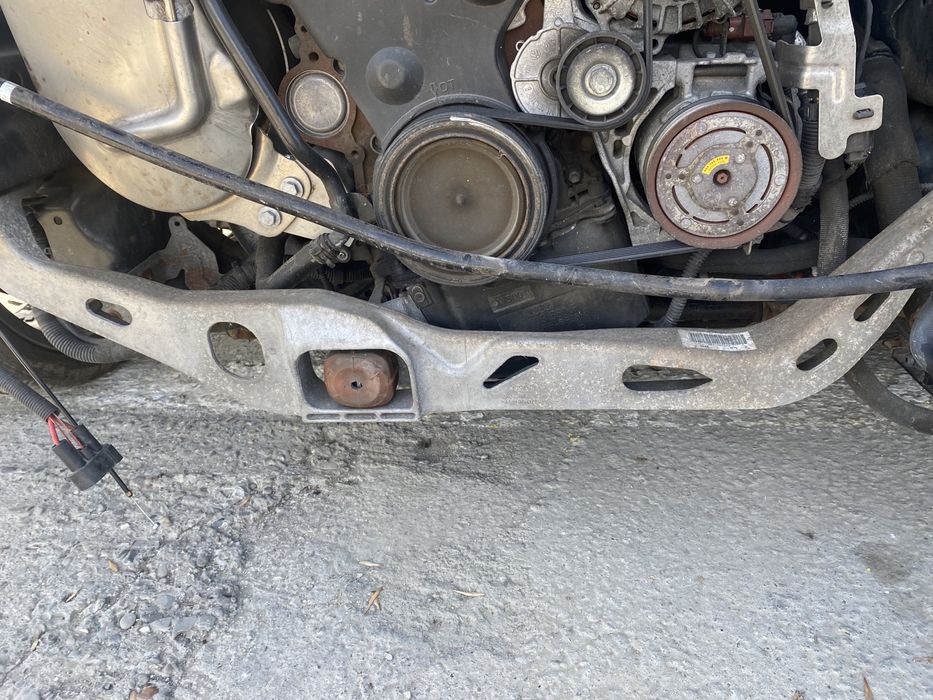 Traversă între  lonjeroane Audi A6 C7 2015