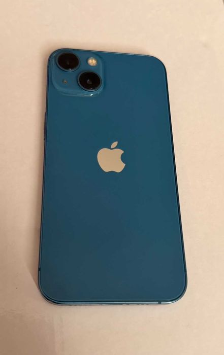 Телефон Iphone 13