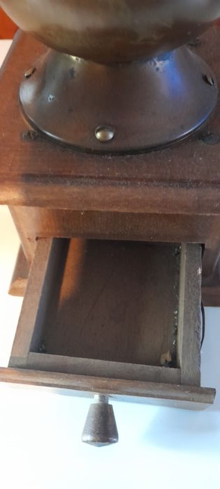 Ретро френска дървена мелачка за кафе черен пипер и др .