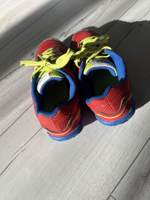 Бутсы спортивные