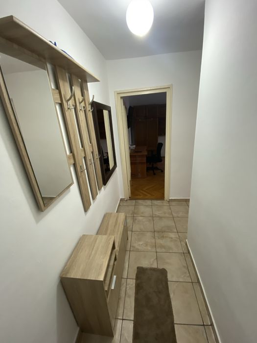 Inghiriez garsoniera disponibila din 1 aprilie