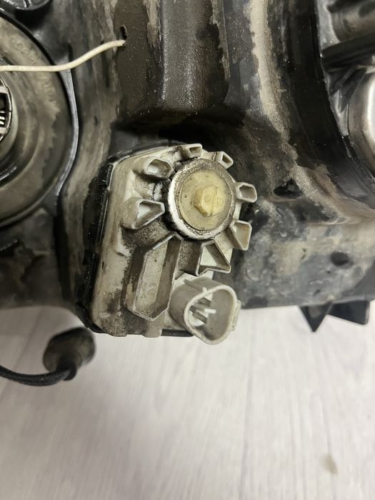 Камри 50 правый фар