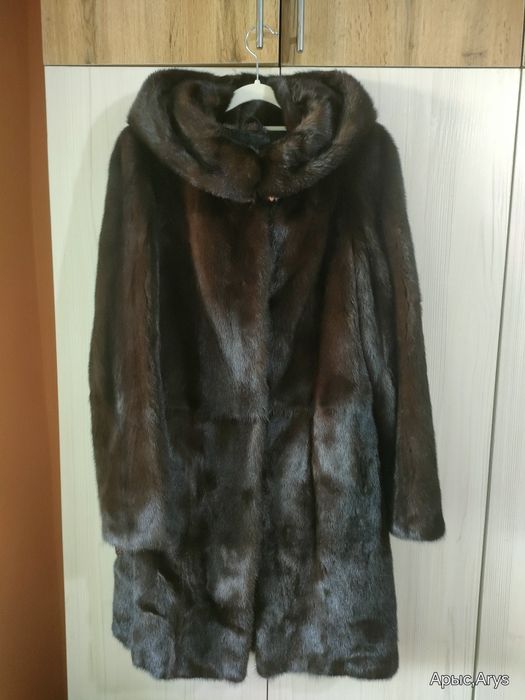 2 норка шуба сатылады