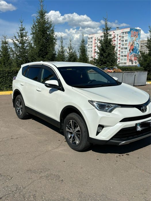 Продам Toyota Rav4 2017 года