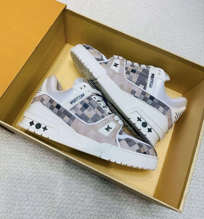 Louis Vuitton Sneakers