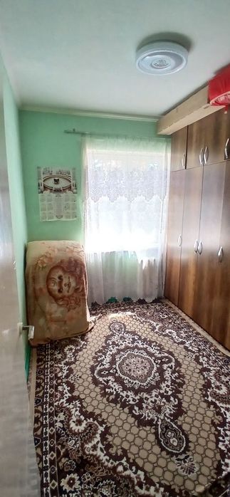 БИЙ,  метро Горького 2- комнатная кирпич, мебель, техника 64500!