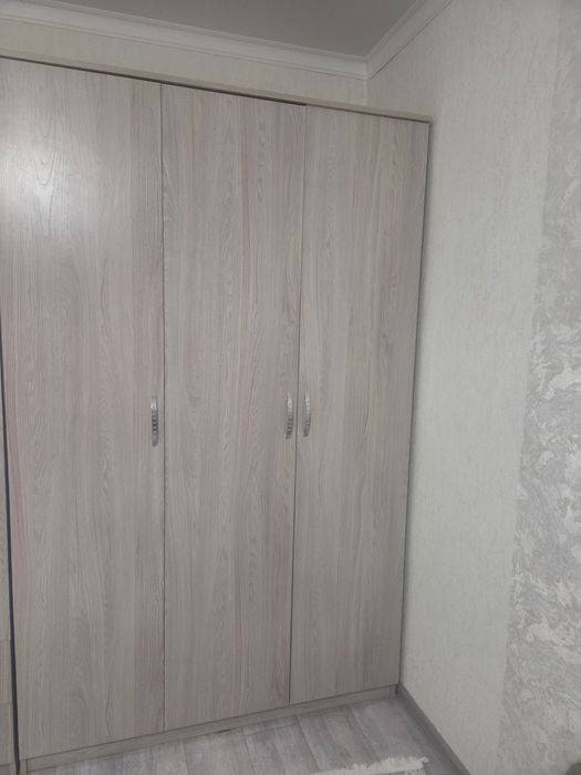 Продам шкаф серого цвета