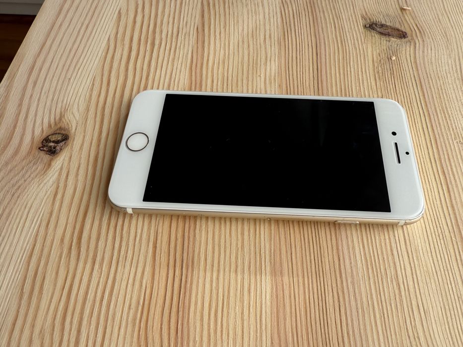 Iphone 7 златен със сменена батерия (100 живот)