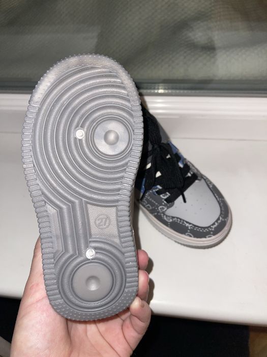 Детская обувь разная