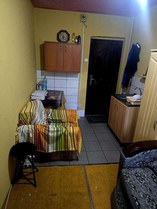 Inchiriez camera camin valea rosie