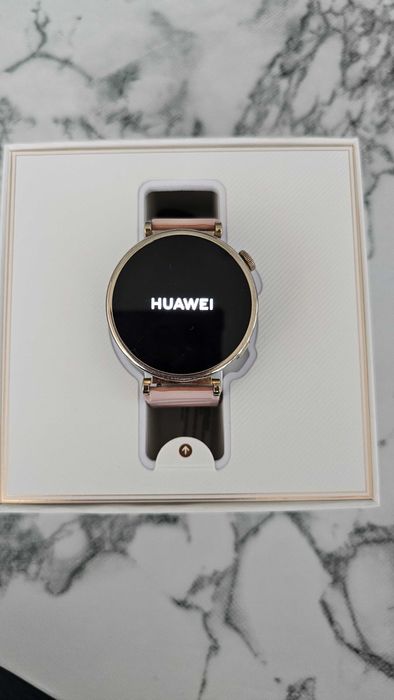 HUAWEI WATCH GT4, 41mm, + силиконова каишка