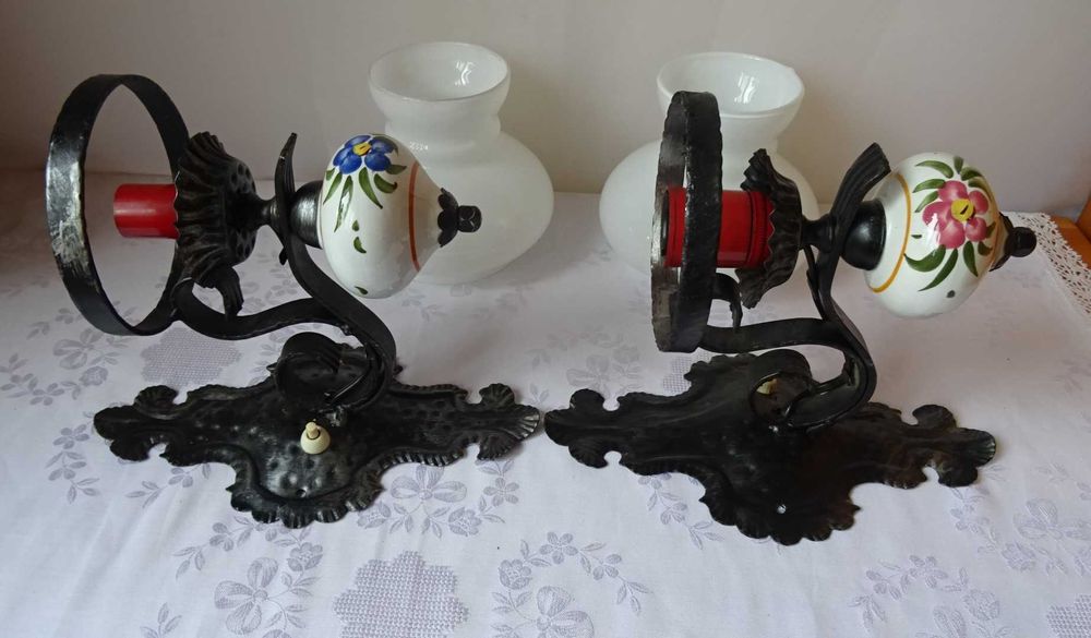 Два вентидж стенни лампи (аплици) от ковано желязо