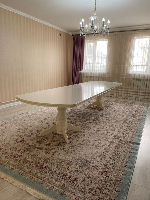 Ұзындығы 4метр стол сатылады